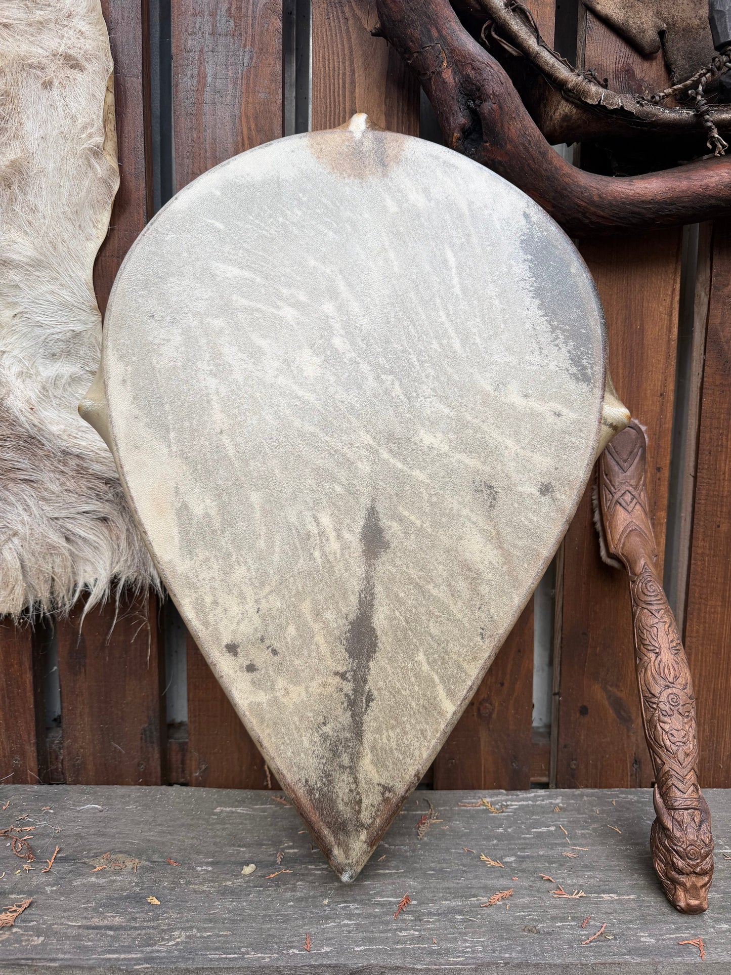 Shamanic Drum — 20/18" Teardrop