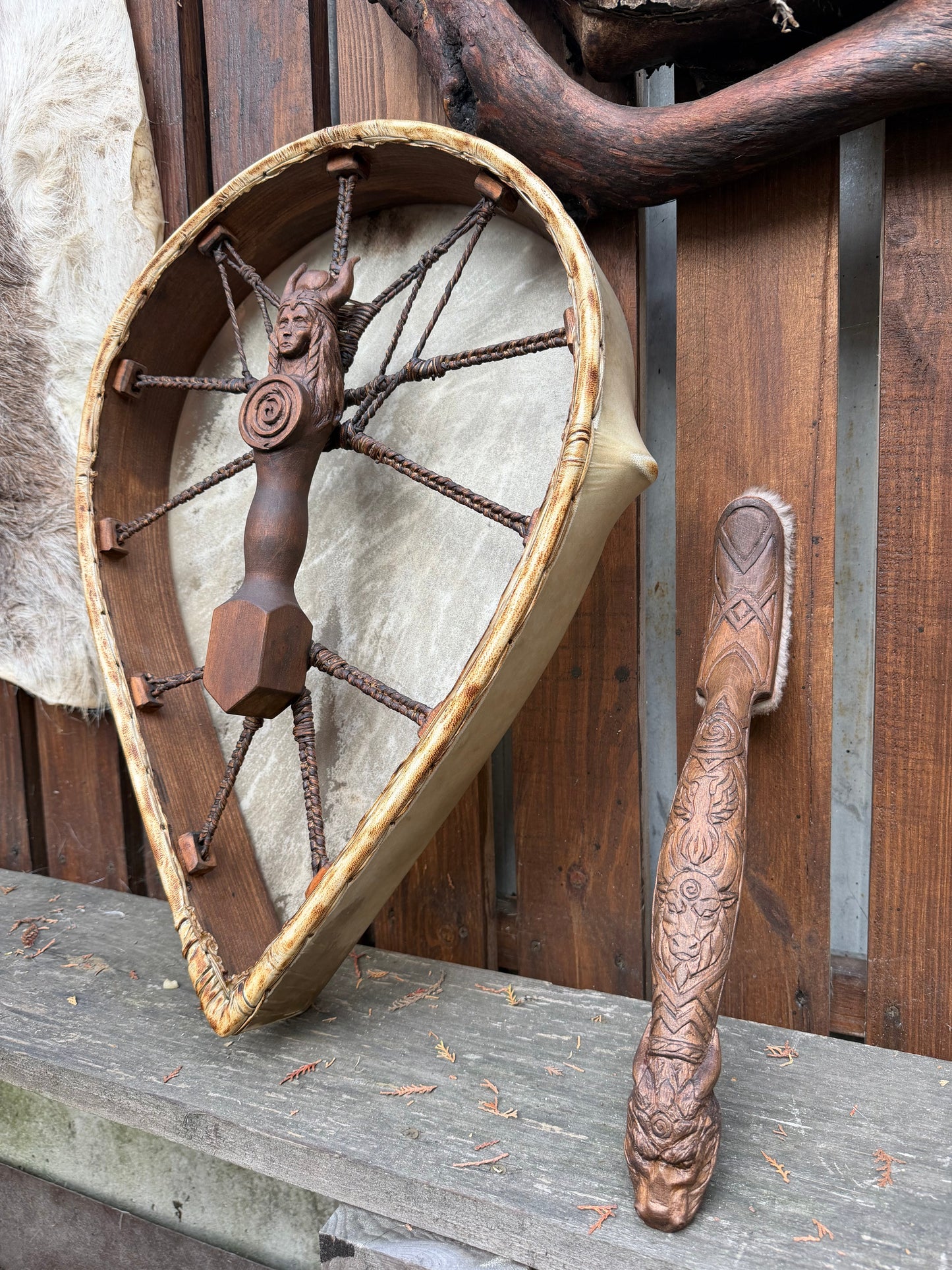 Shamanic Drum — 20/18" Teardrop